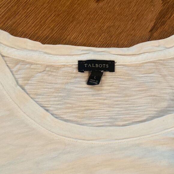 Talbots size large, women’s cotton T-shirt, gold buttons along shoulder - Picture 3 of 8